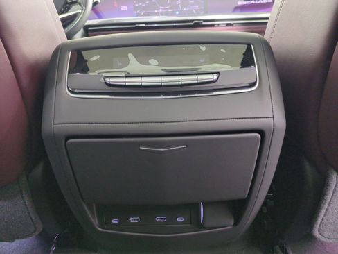 New 2026 Cadillac Escalade Luxury w/ Touring Package image 36