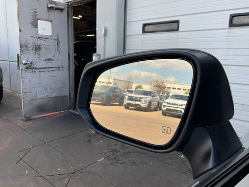 New 2026 Toyota Corolla Cross L image 17