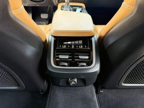 Used 2017 Volvo S90 T6 Momentum w/ Vision Package image 19