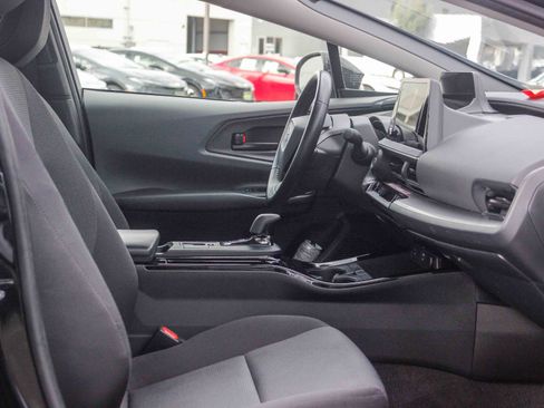 Used 2024 Toyota Prius LE image 16