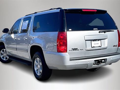 Used 2014 GMC Yukon XL SLT image 5