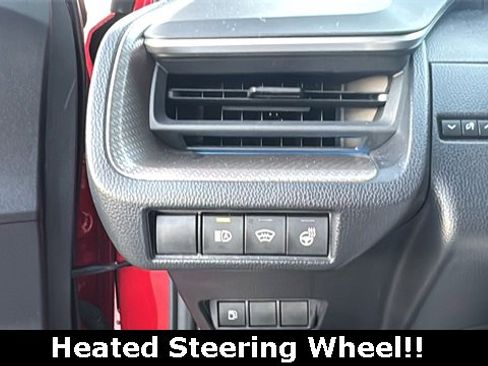 Used 2024 Toyota Prius XLE image 9