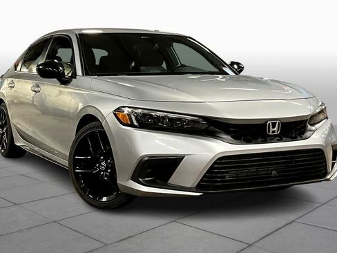 Used 2023 Honda Civic Sport image 2