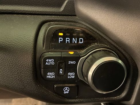 Used 2021 RAM 1500 Big Horn AWD/4WD image 16