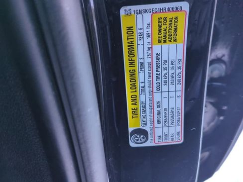 Used 2017 Chevrolet Suburban LS image 20