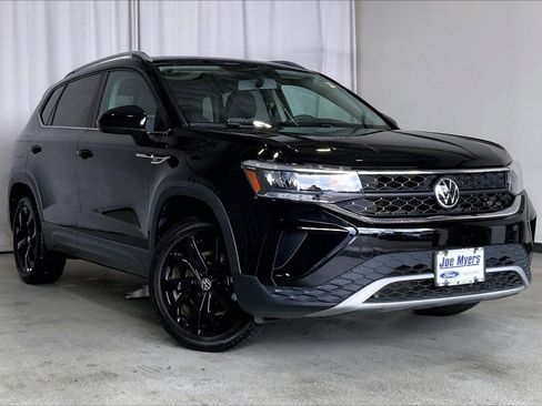 Used 2022 Volkswagen Taos SE image 34