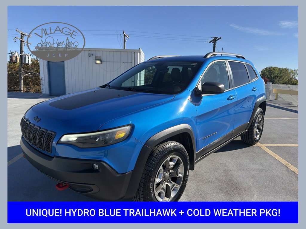 Used 2019 Jeep Cherokee Trailhawk w/ Cold Weather Group AWD/4WD image 1