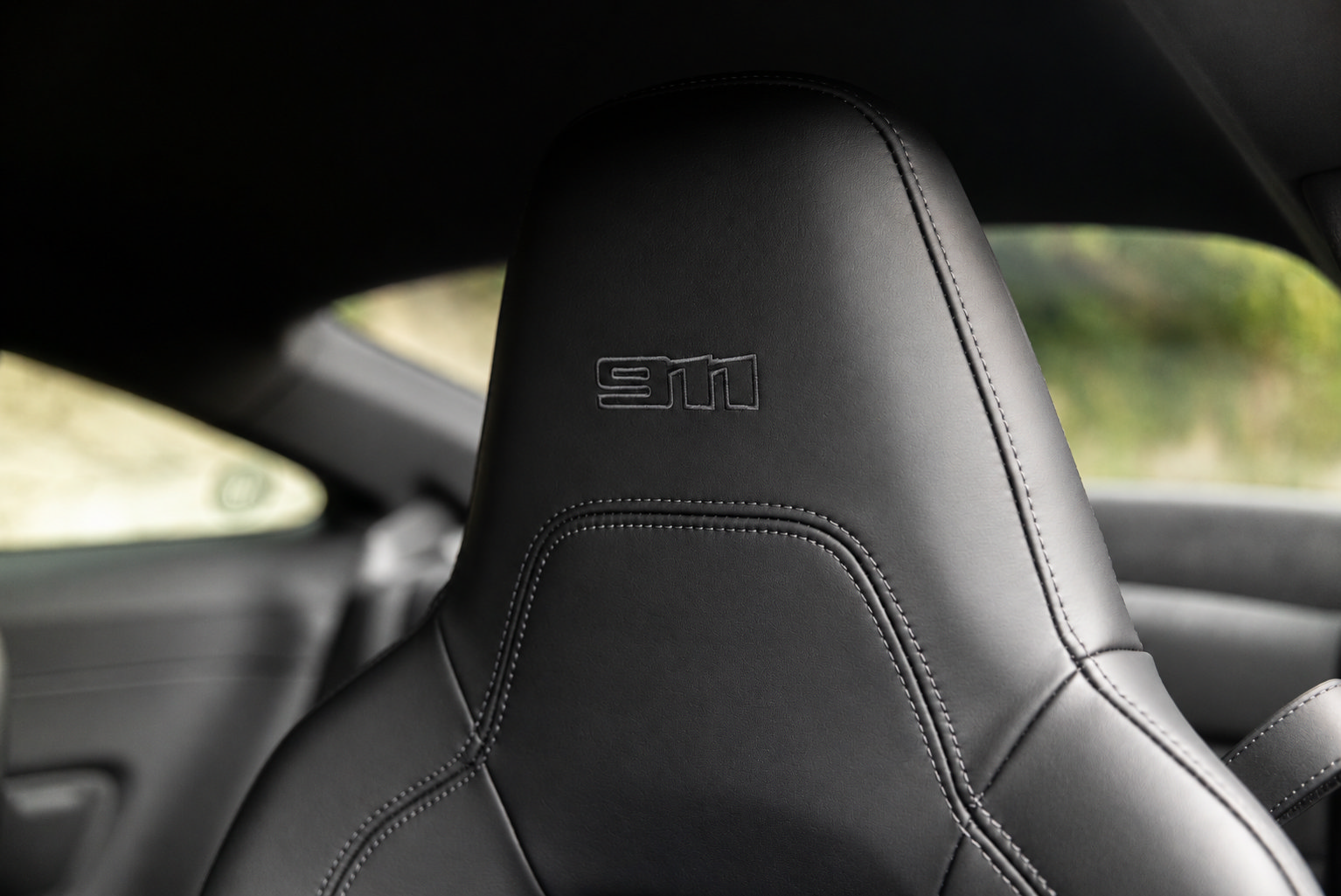 Used 2025 Porsche 911 Carrera RWD image 43