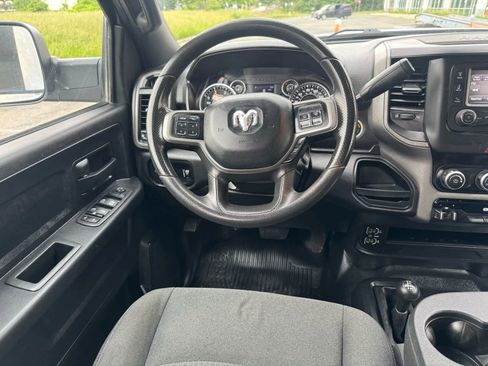 Used 2022 RAM 2500 Tradesman w/ Chrome Appearance Group image 18