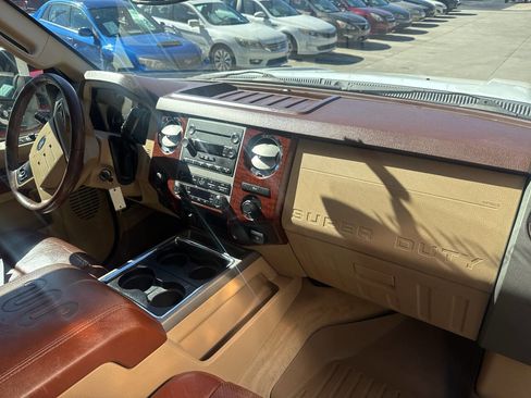 Used 2012 Ford F250 King Ranch w/ King Ranch w/Chrome Pkg image 17