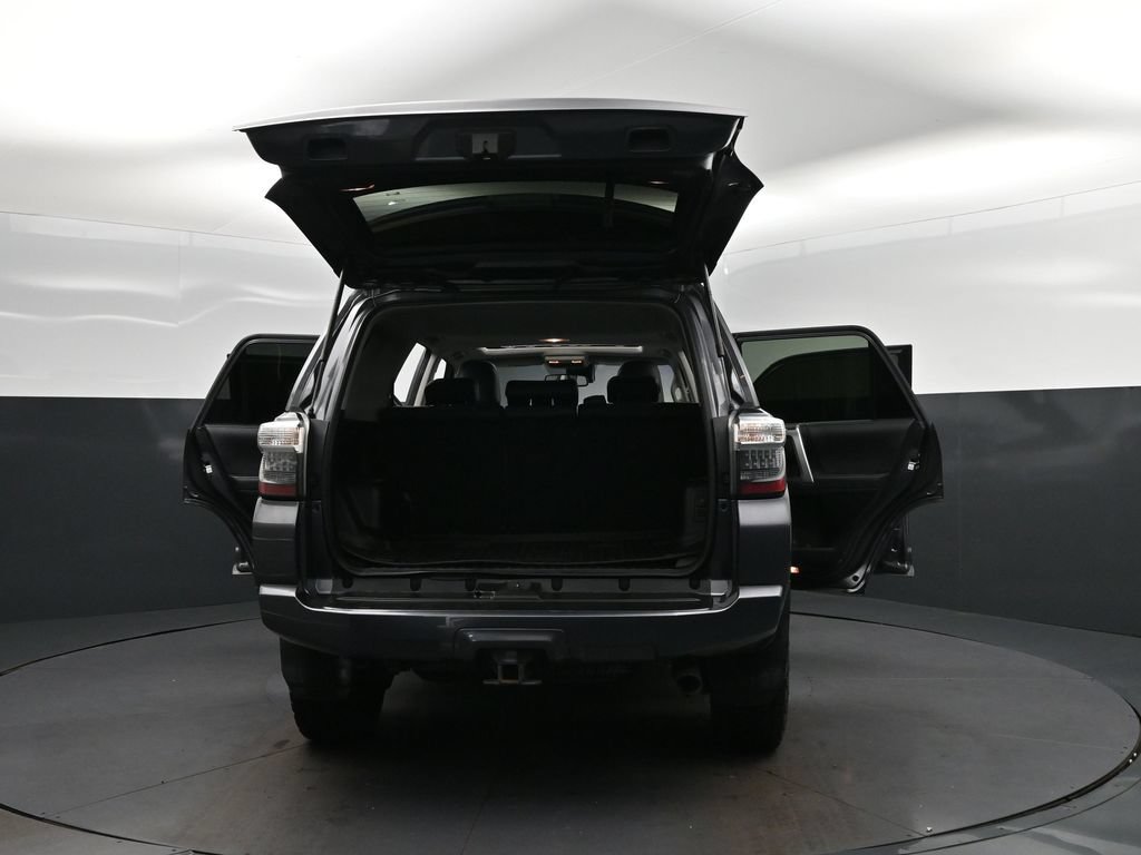 Used 2021 Toyota 4Runner SR5 Premium w/ Moonroof Package RWD image 51