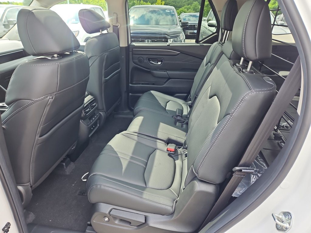 New 2026 Honda Pilot Touring image 24