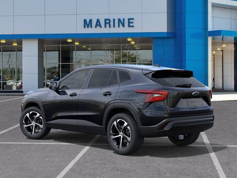 New 2026 Chevrolet Trax RS FWD image 3
