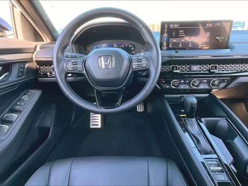 Used 2025 Honda Accord Sport image 6