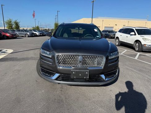 Used 2019 Lincoln Nautilus Reserve FWD image 2