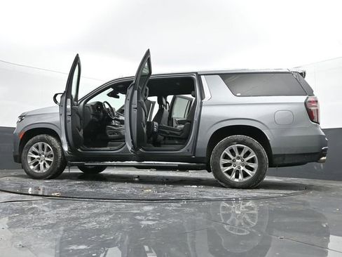 Used 2023 Chevrolet Suburban Premier image 76