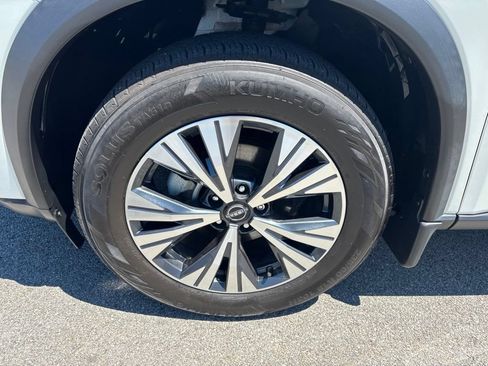 Used 2023 Nissan Rogue SV AWD/4WD image 10