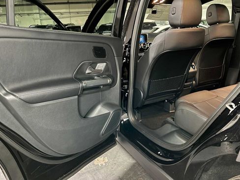 New 2026 Mercedes-Benz GLB 250 4MATIC image 18