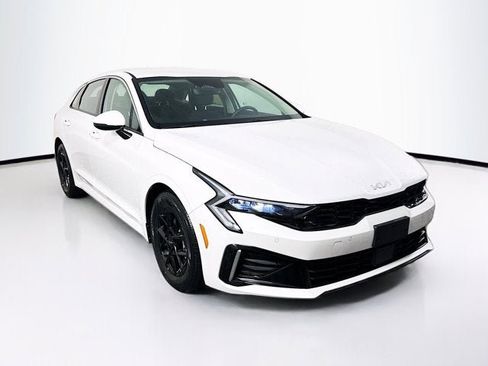 New 2025 Kia K5 LXS image 3