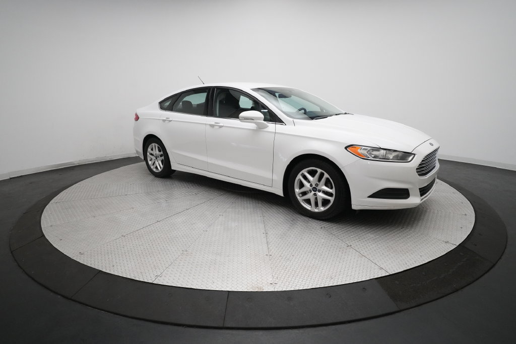 Used 2016 Ford Fusion SE FWD image 35
