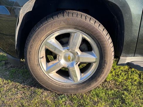 Used 2013 Chevrolet Avalanche LT w/ All-Star Edition image 9