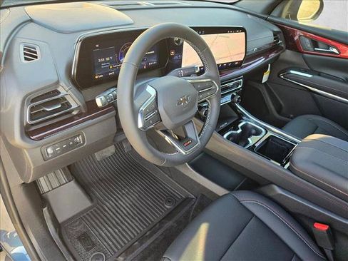 New 2026 Chevrolet Traverse Z71 w/ Driver Confidence Package image 3