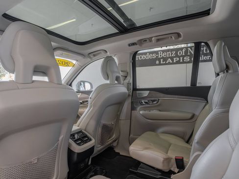 Used 2022 Volvo XC90 T6 Inscription w/ Advanced Package AWD/4WD image 26