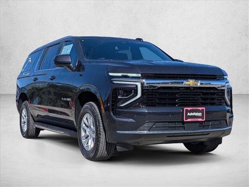 New 2026 Chevrolet Suburban LS image 3