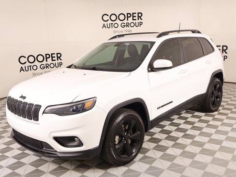 Used 2020 Jeep Cherokee Latitude Plus AWD/4WD image 10