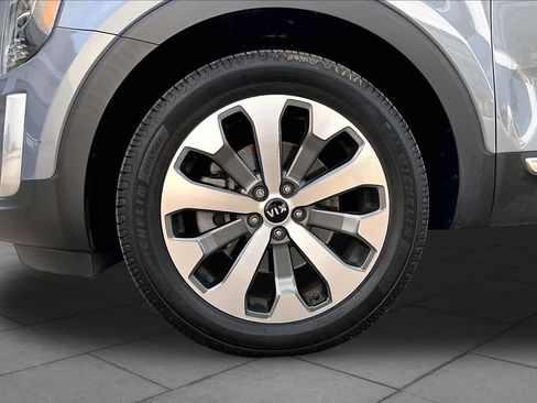 Used 2020 Kia Telluride EX w/ EX Premium Package FWD image 11