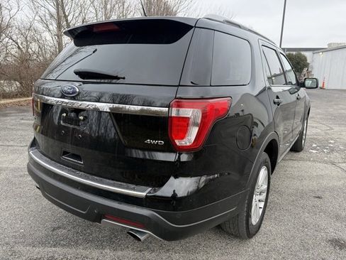 Used 2018 Ford Explorer XLT w/ Equipment Group 202A image 4