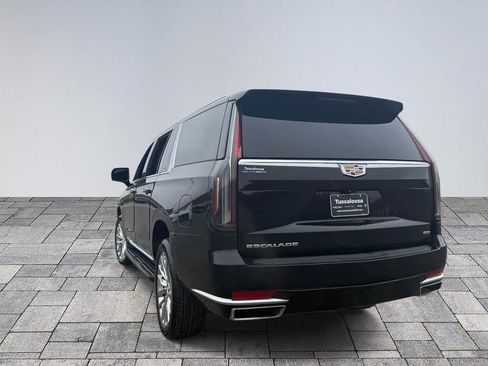 Used 2022 Cadillac Escalade ESV Premium Luxury image 5