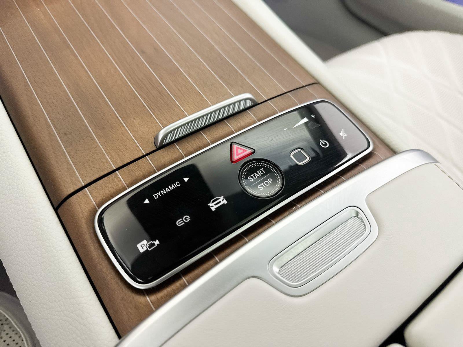 Used 2022 Mercedes-Benz EQS 580 4MATIC Sedan image 21