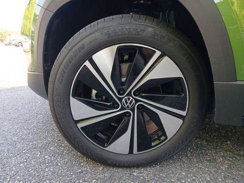 New 2026 Volkswagen Taos SE AWD/4WD image 26