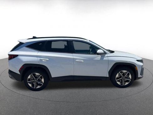 Used 2025 Hyundai Tucson SEL FWD image 16