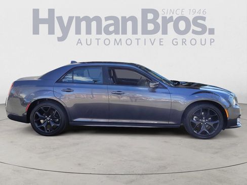 Used 2023 Chrysler 300 Touring L w/ Popular Equipment Group image 2