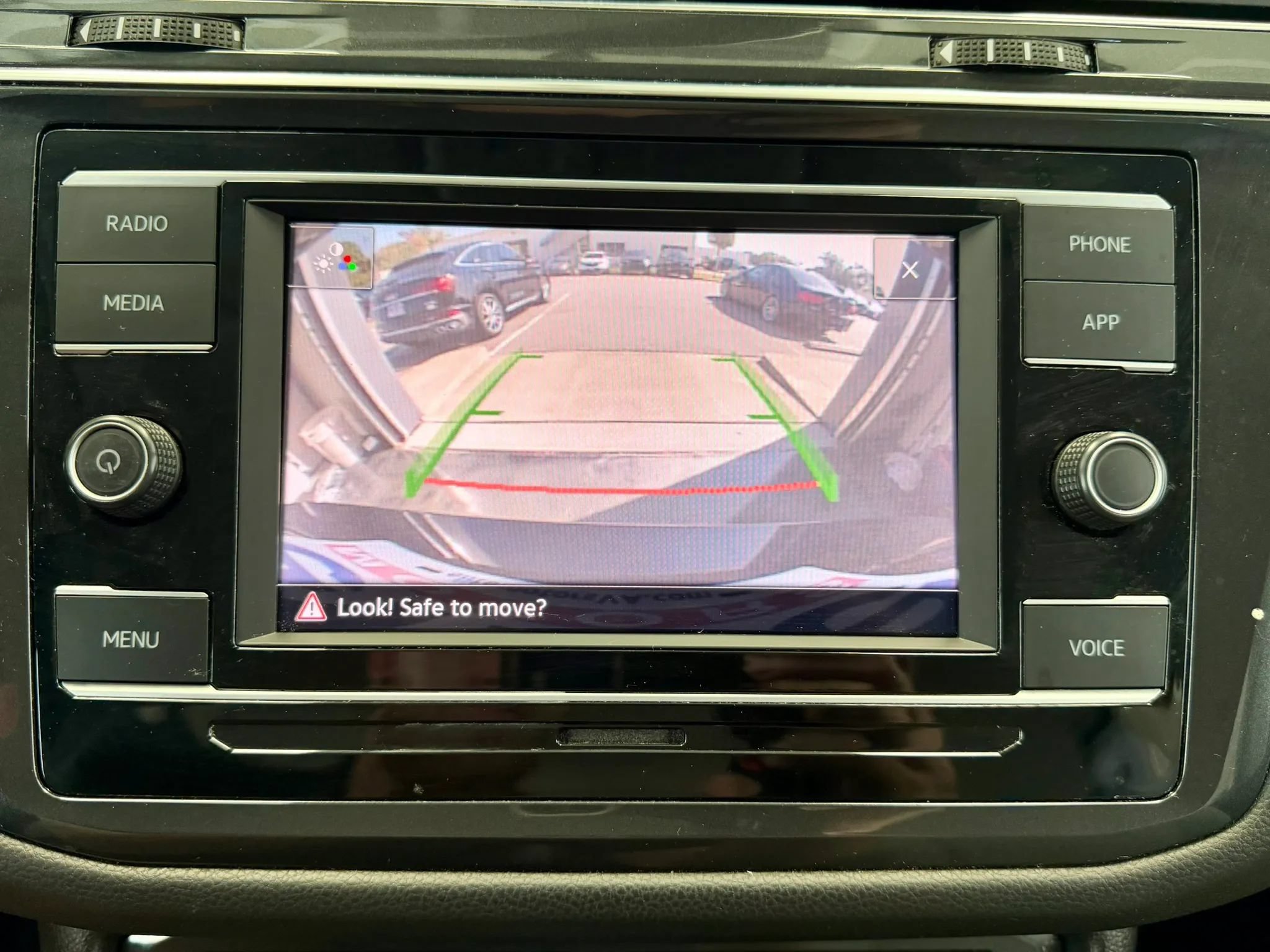 Used 2022 Volkswagen Tiguan S AWD/4WD image 27