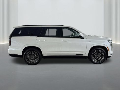 Used 2025 Cadillac Escalade Sport Platinum AWD/4WD image 6