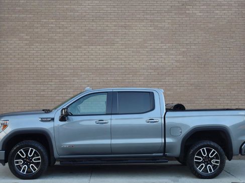Used 2019 GMC Sierra 1500 AT4 w/ AT4 Premium Package AWD/4WD image 2