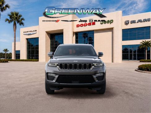 New 2025 Jeep Grand Cherokee Limited RWD image 6