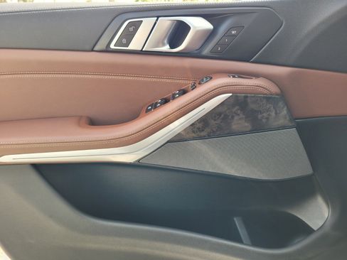 Used 2021 BMW X5 xDrive40i w/ Premium Package image 21