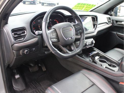 Used 2025 Dodge Durango GT AWD/4WD image 12