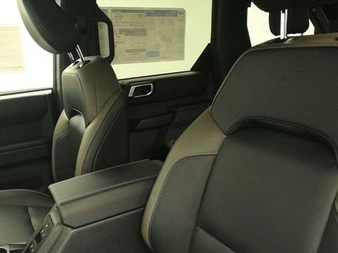 New 2026 Ford Bronco Outer Banks w/ Sasquatch Package AWD/4WD image 24