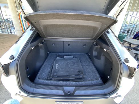 Used 2023 Volkswagen ID.4 Pro RWD image 13