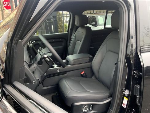 New 2026 Land Rover Defender 130 V8 image 9