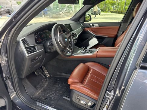 Used 2022 BMW X7 M50i w/ Cold Weather Package AWD/4WD image 7