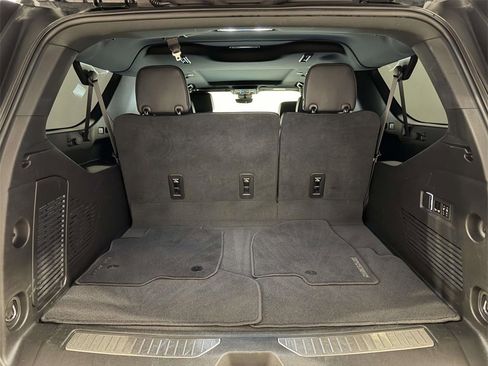 Used 2023 Chevrolet Suburban High Country w/ Premium Package 2 image 12