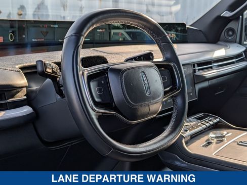 Used 2025 Lincoln Navigator Reserve w/ Jet Appearance Package AWD/4WD image 26