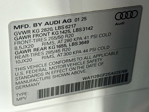 Used 2025 Audi Q6 e-tron Premium w/ Convenience Package image 30