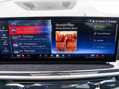 Used 2025 BMW X7 M60i image 16